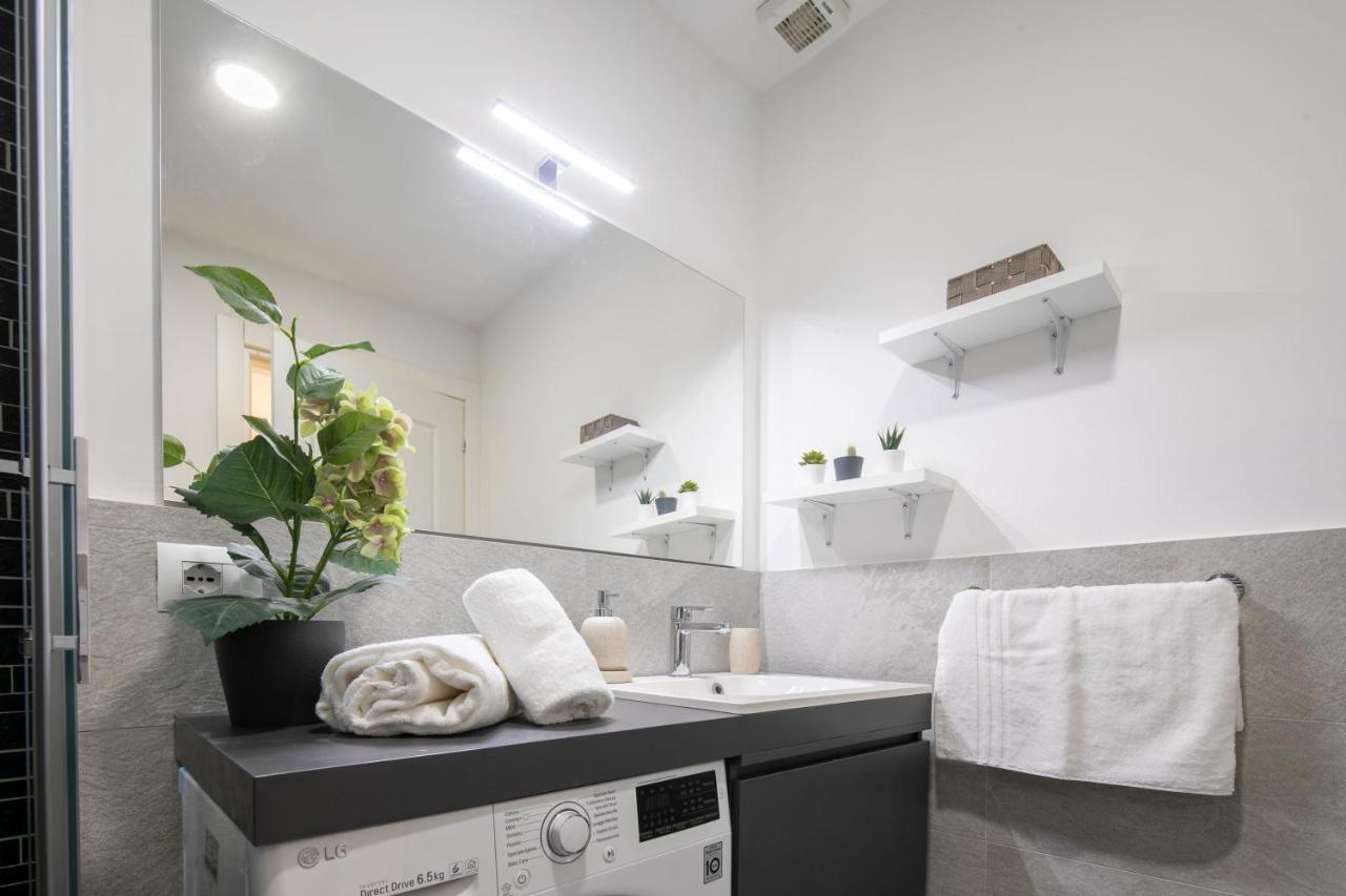 Pepi Modern By Mmega Apartment Florence Exterior photo